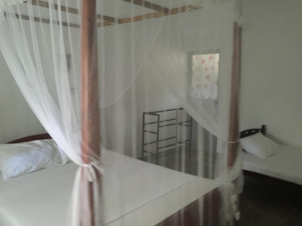 Unawatuna Backpacker Lodge Quarto foto